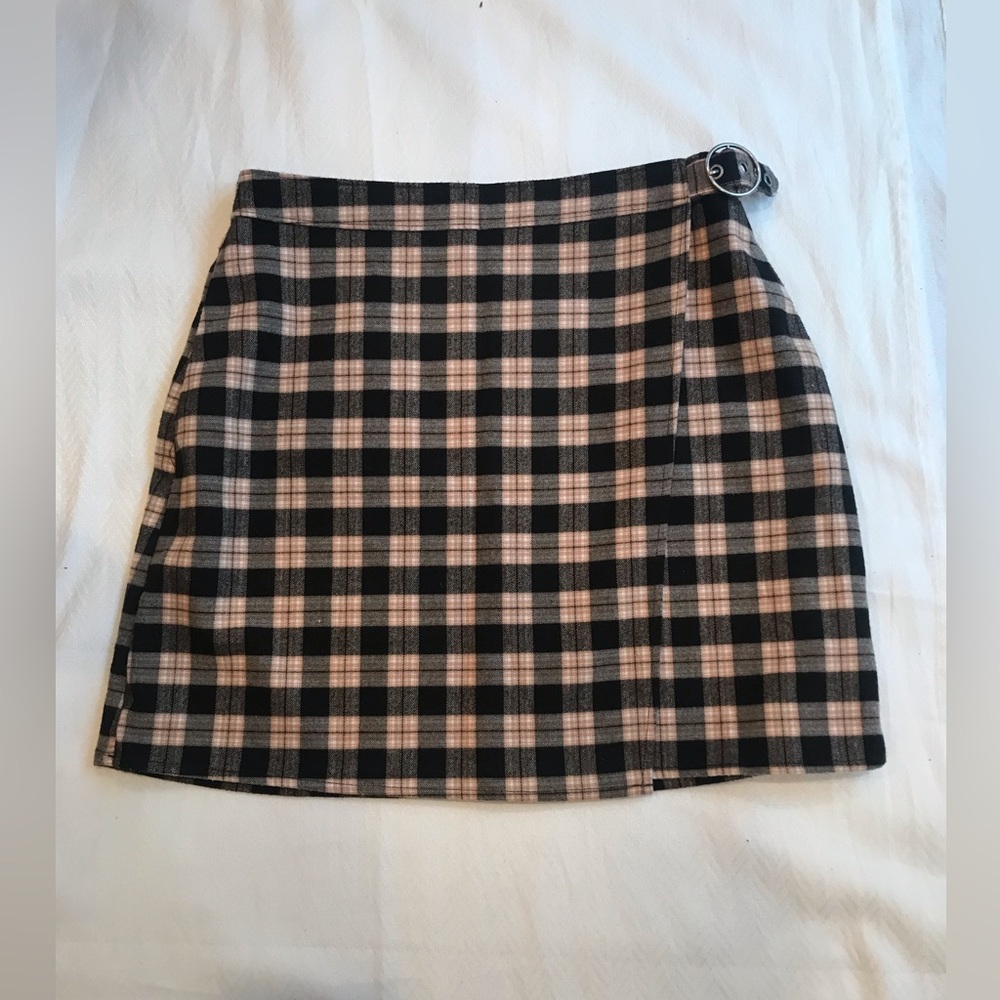 Hollister High Rise plaid skirt MED